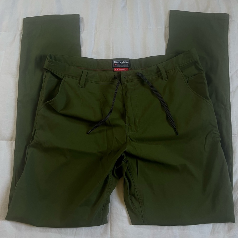 686 Everywhere Slim Fit Green Pants in a size W 38/34